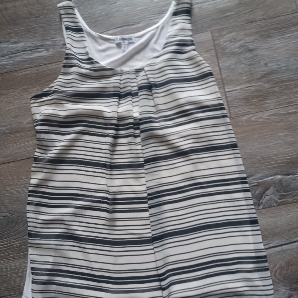 Express Black & White Striped Pleated Tank Top Lined Stretch Medium